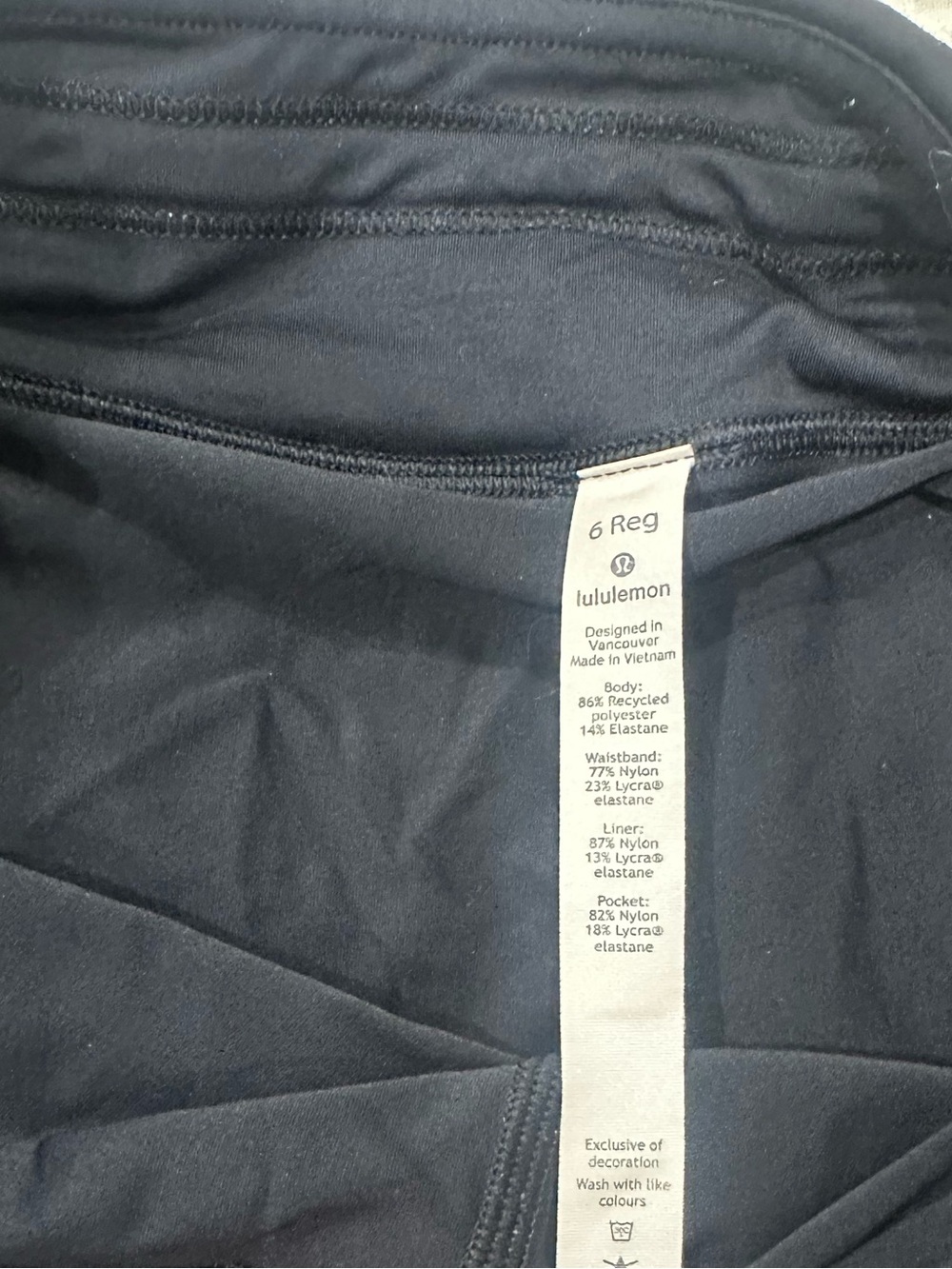lululemon athletica size 6 grab bag: 4 leggings, 1 running short, 1 skirt - Picture 4 of 5